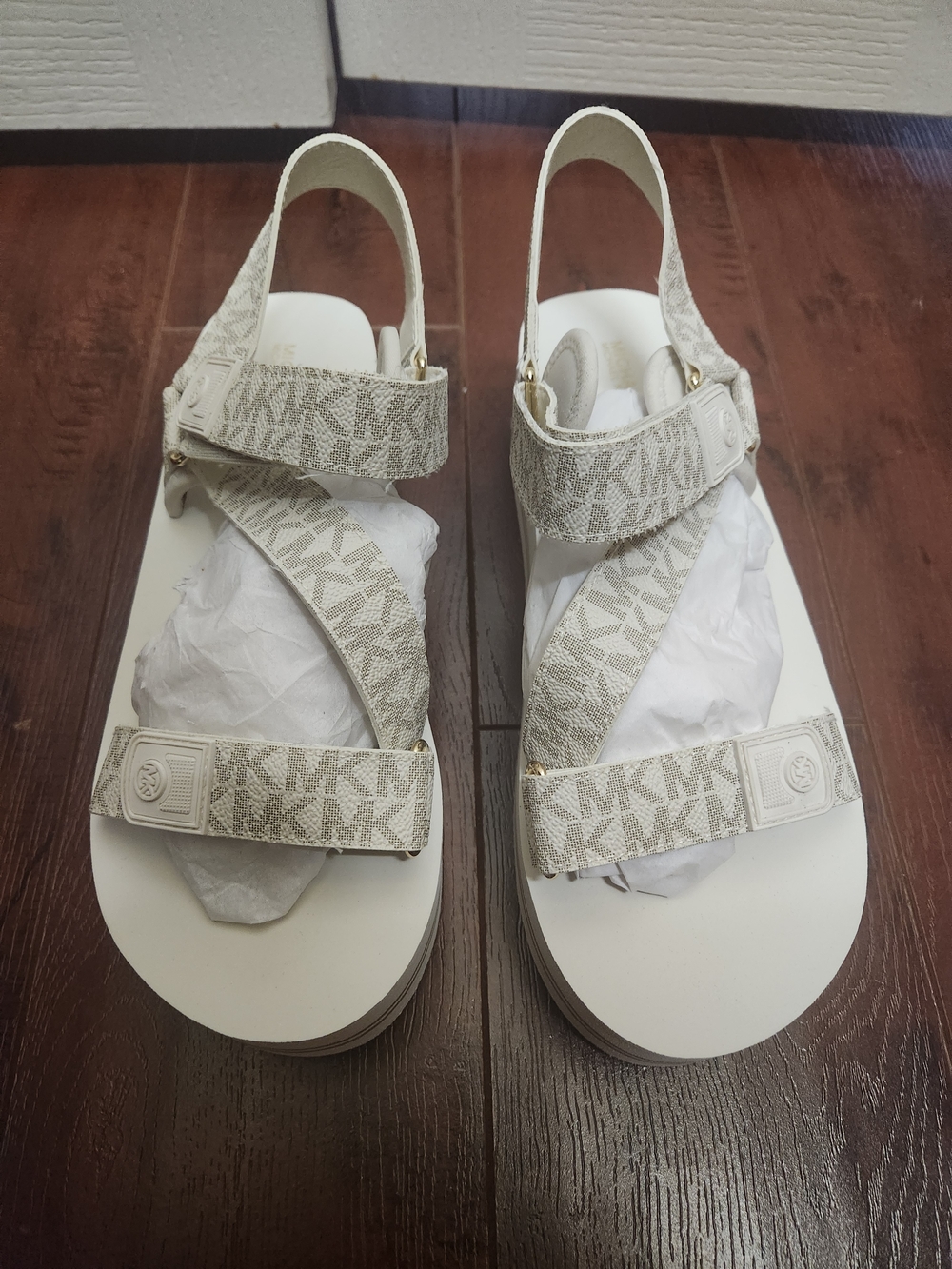 MICHAEL Michael Kors White and Gold Oaklee Platform Sandals